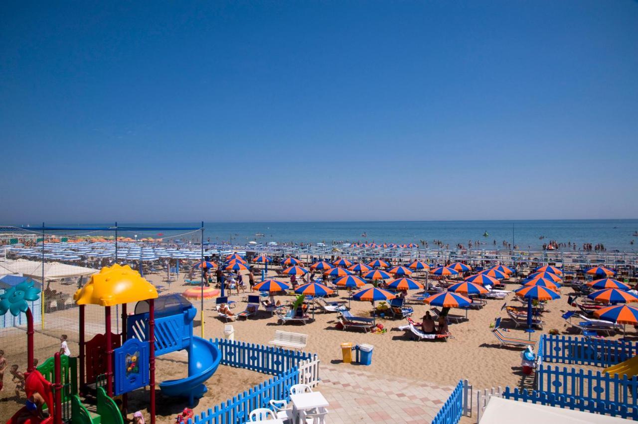 Hotel Maris Stella Riccione Eksteriør billede