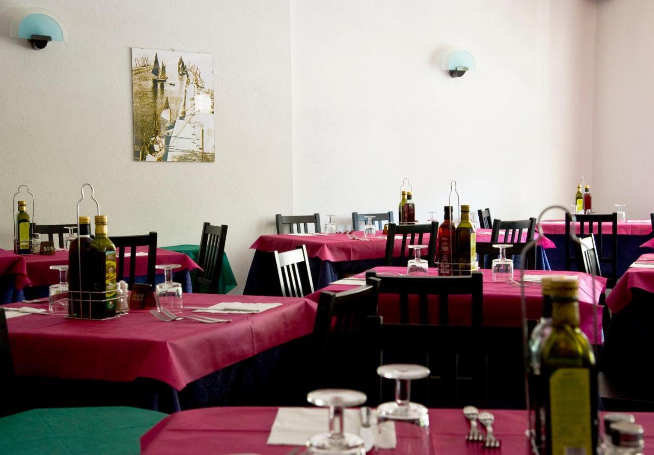 Hotel Maris Stella Riccione Eksteriør billede
