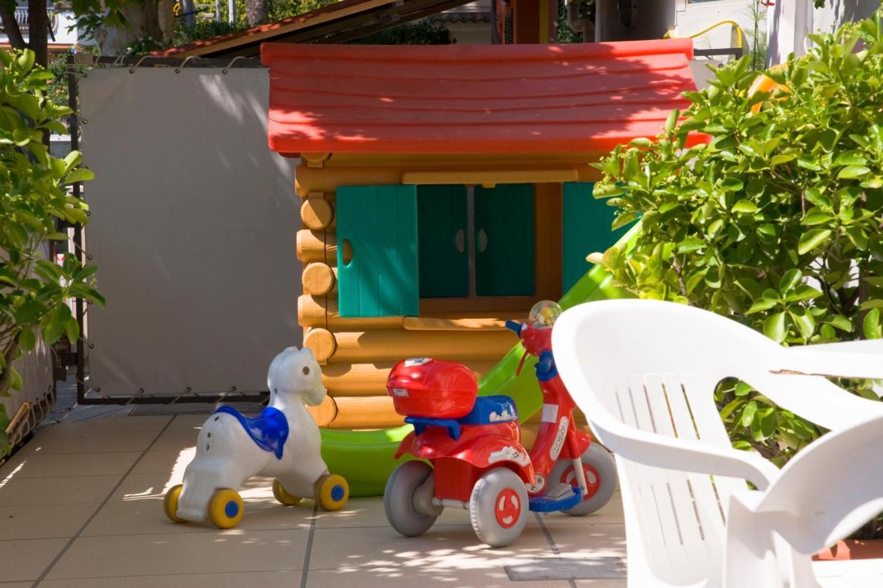 Hotel Maris Stella Riccione Eksteriør billede
