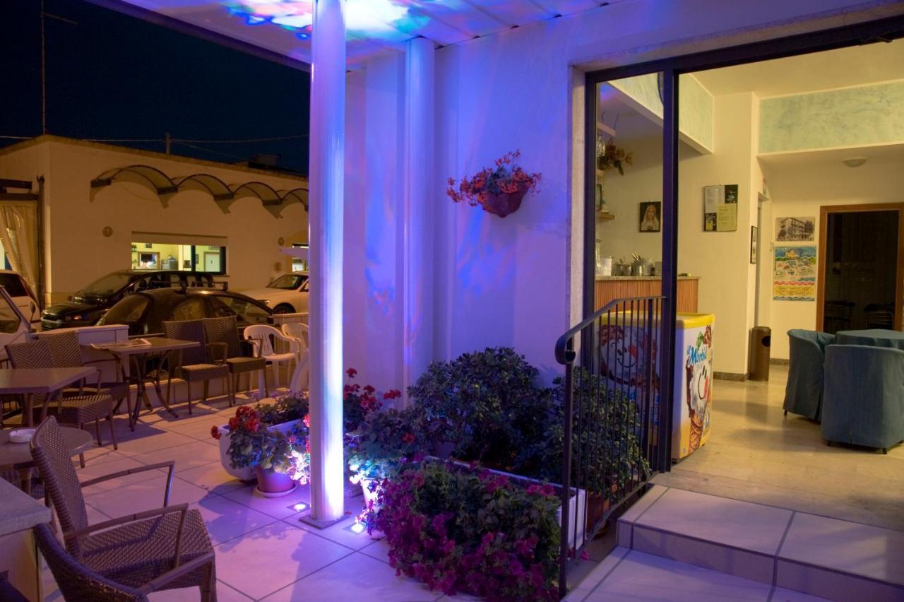 Hotel Maris Stella Riccione Eksteriør billede