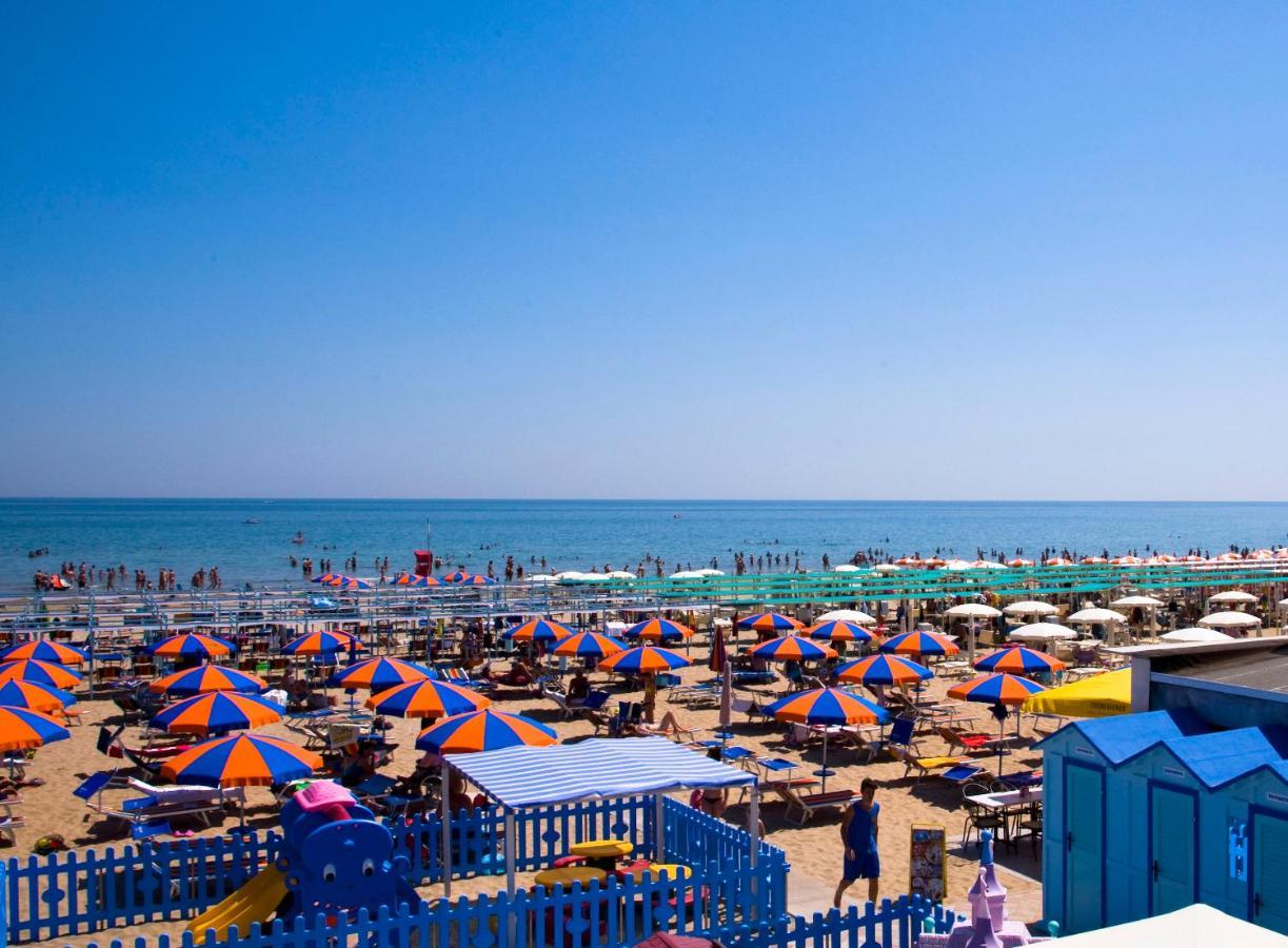 Hotel Maris Stella Riccione Eksteriør billede