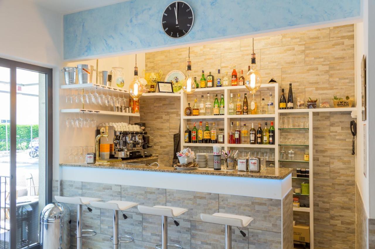 Hotel Maris Stella Riccione Eksteriør billede