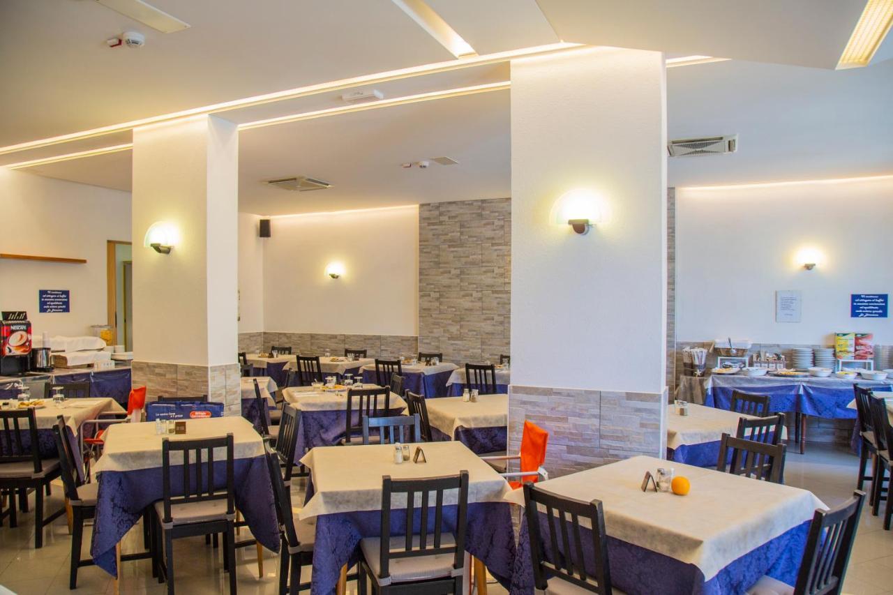 Hotel Maris Stella Riccione Eksteriør billede
