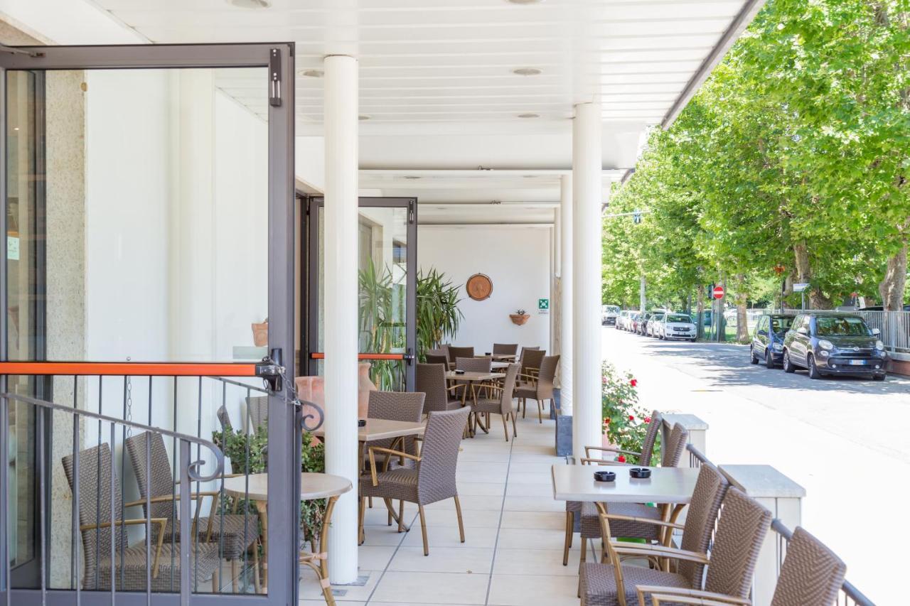 Hotel Maris Stella Riccione Eksteriør billede