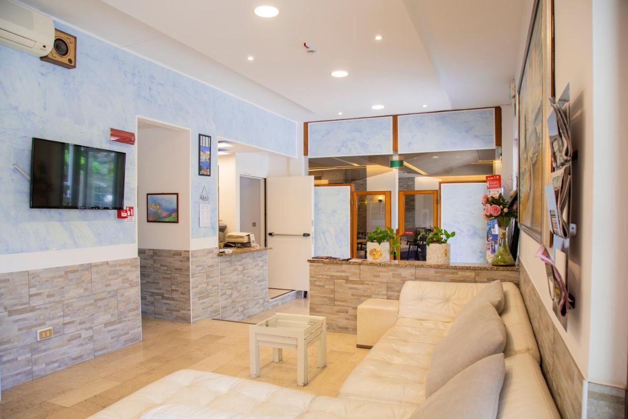 Hotel Maris Stella Riccione Eksteriør billede